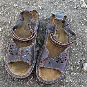 Naot sandals leather